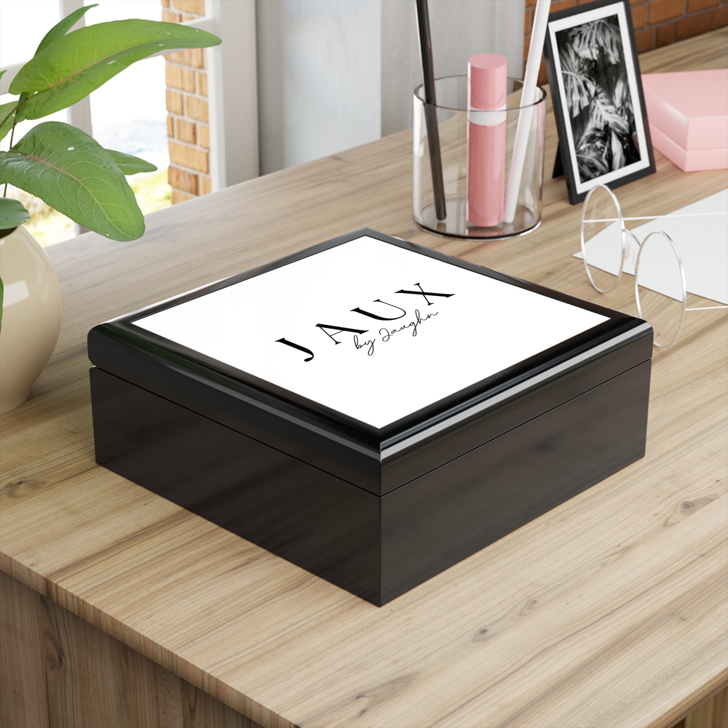 Jaux's Jewelry Box Organizer