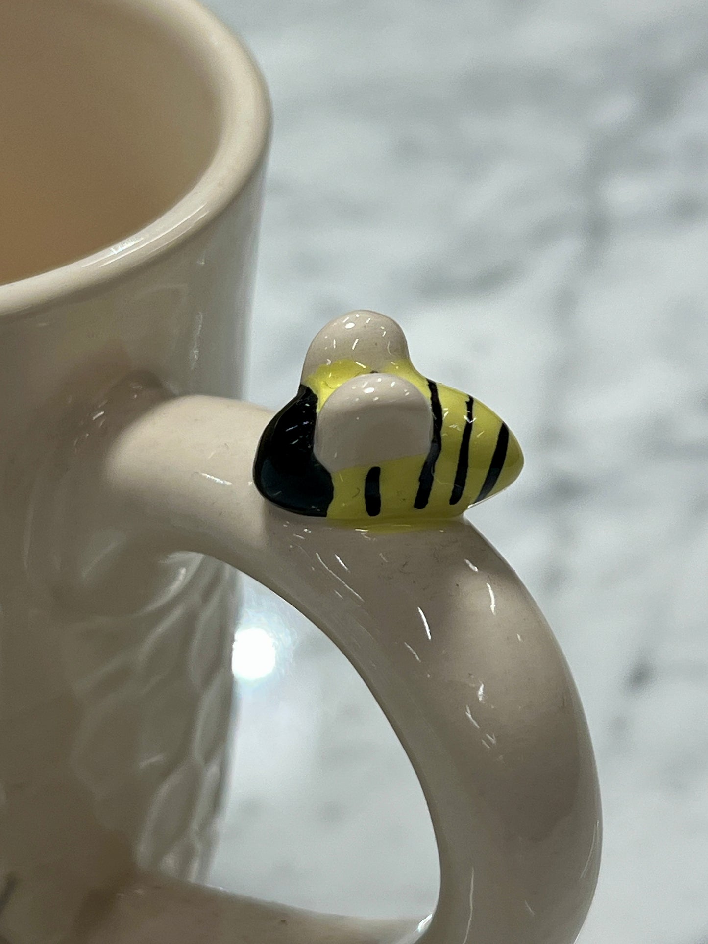 LET IT BEE & BUSY BEE Mug Set